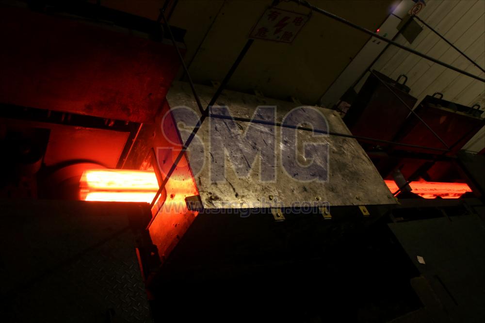 billet-induction-heating-furnace (2).jpg